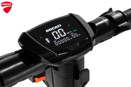 Ducati Pro-IIIR  elektromos roller - 500 Watt, 50 km, 25 km/h